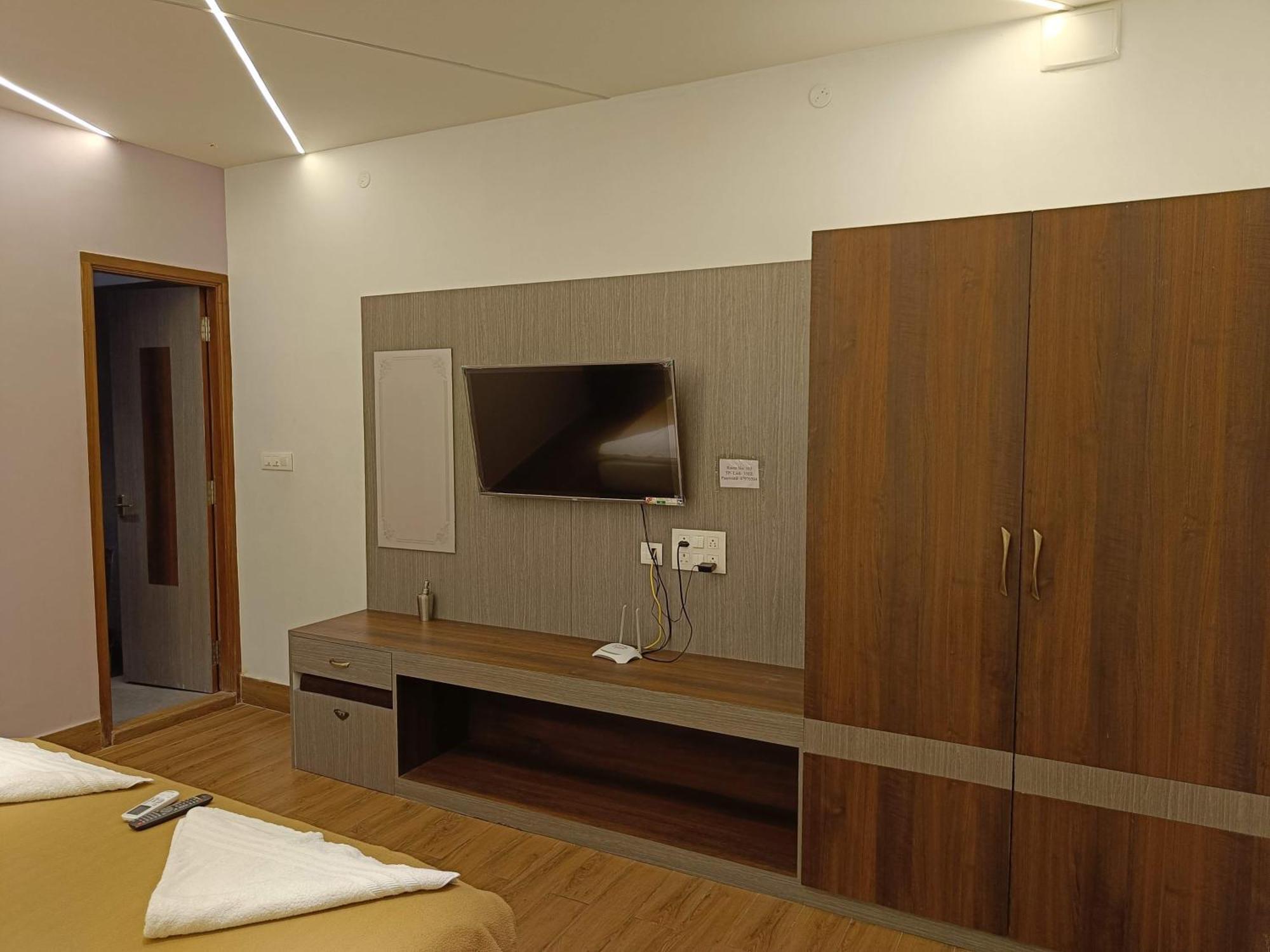 Umino Beach Resort Ченай Екстериор снимка